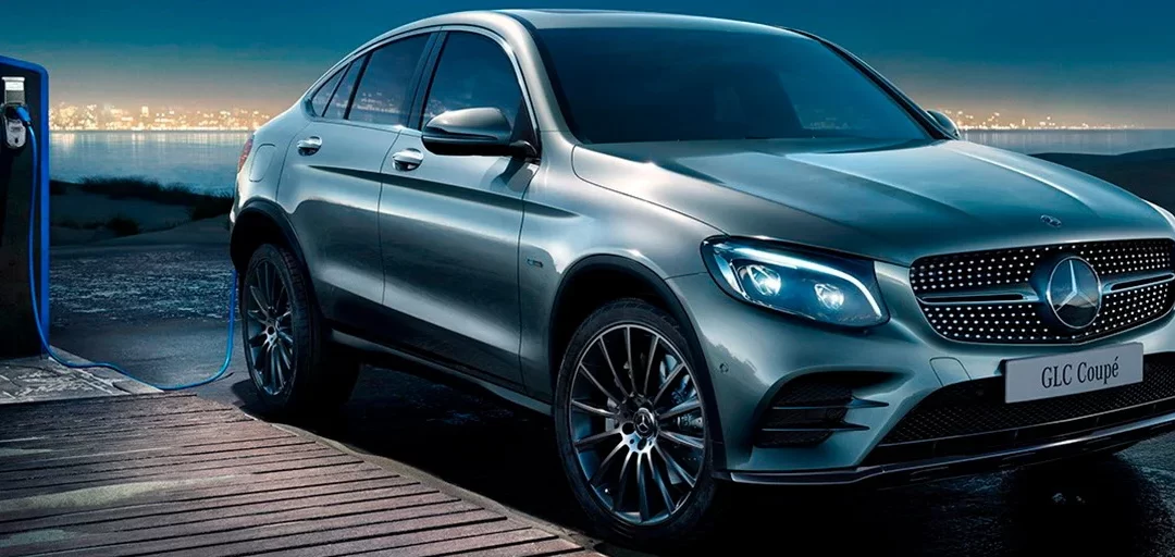 Explorando el Lujo y la Innovación del Mercedes-Benz GLC350e 4MATIC Coupé