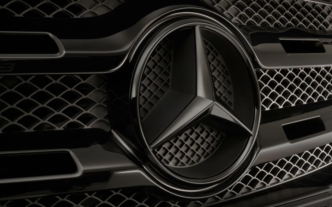 Diseño y Estética: La Elegancia Atemporal de Mercedes-Benz frente a Otras Marcas